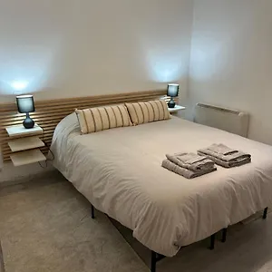 apt-a-5-min-del-aeropuerto-ifema.besthotelstoledo.com/